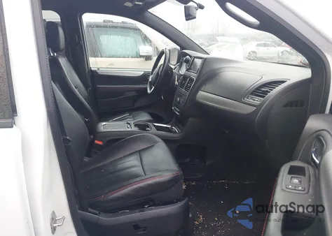 2017 Dodge Grand Caravan Gt z USA, uszkodzony, nr VIN 2C4RDGEG7HR825092